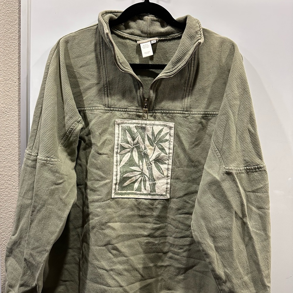 Unisex Green Sweater with Leaf Design